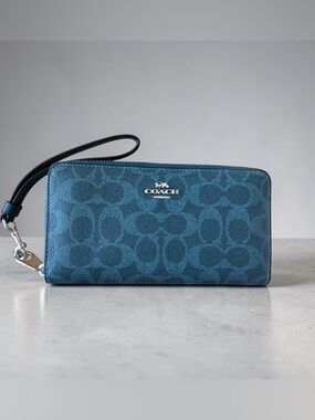 Coach Teal Signature Zip Wristlet